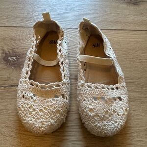 H&M Kids Cream Crochet Dress Shoes